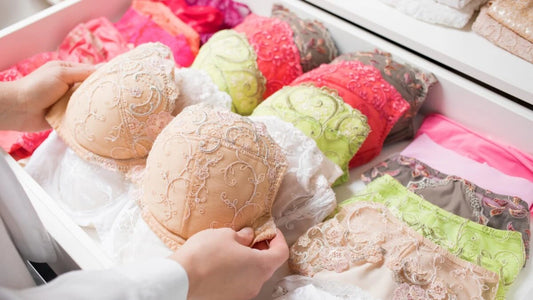 How to coordinate panties and bra daily: THE HASSLE